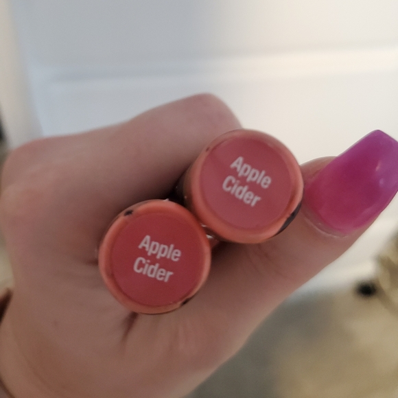 Lipsense - Picture 2 of 2
